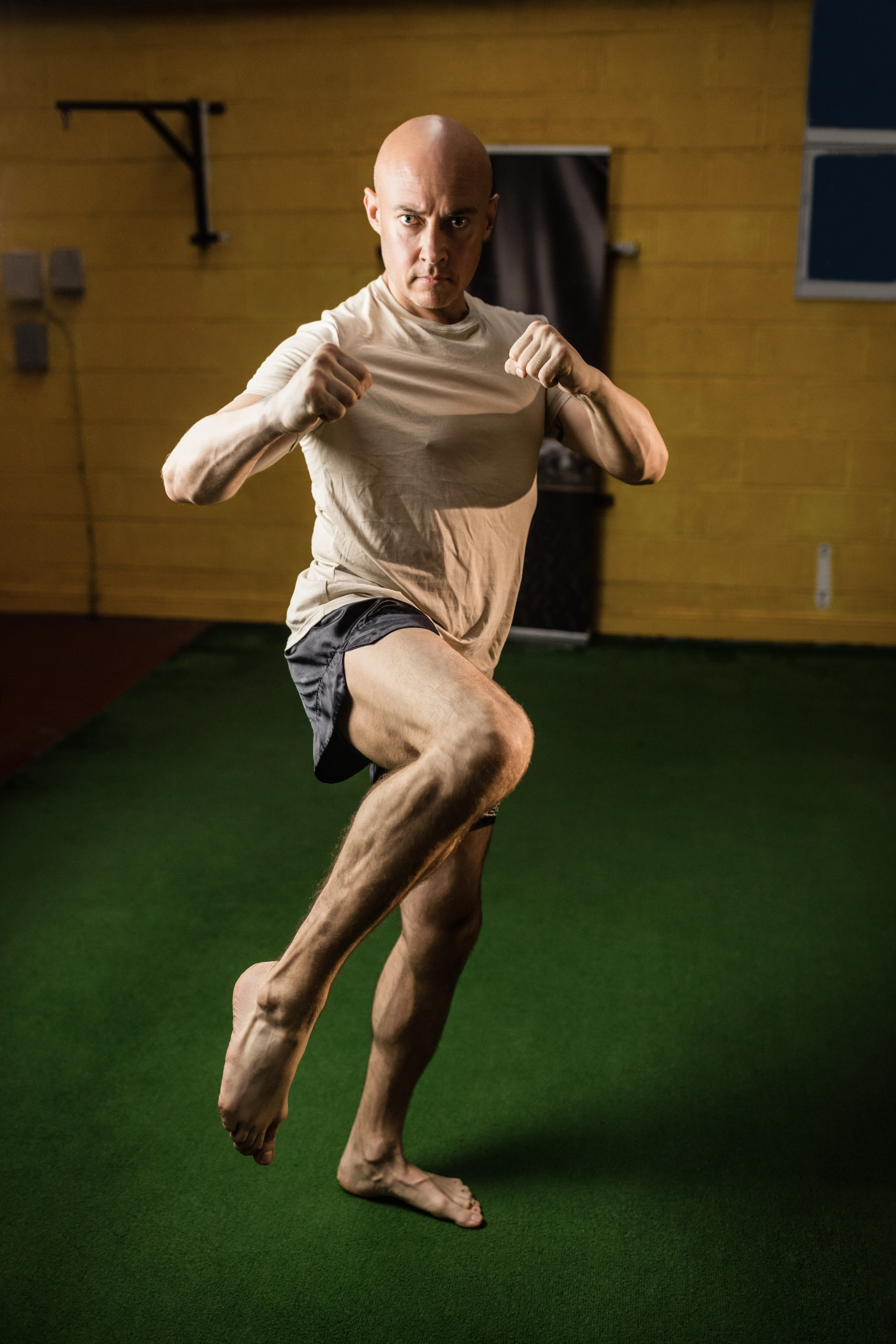 Illustrated five-minute morning stretch sequence
